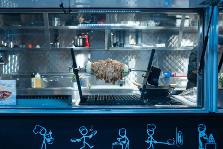 Schorsing tenuitvoerlegging ontruiming lopende shoarmazaak
